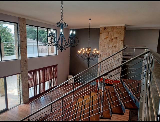 6 BEDROOM FREESTANDING FOR SALE IN BERGSIG